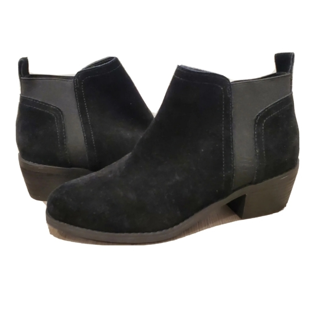 NEW Me Too Zarita Black Suede Ankle Boots